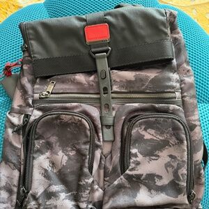 Tumi NWOT Alpha Bravo London Roll-Top Gray Highlands Camouflage Nylon Backpack